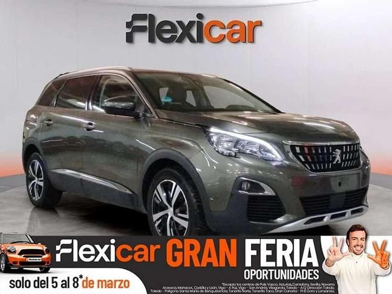 Usado Peugeot 5008 Allure 131 CV (96 kW) 2020 Verde SUV