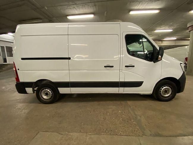 Usado Renault Master 150 CV (110 kW) 2023 Blanco Monovolumen
