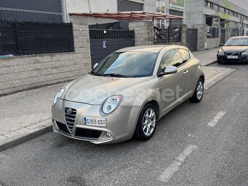 Beige Usado 2010 Alfa Romeo MiTo Distinctive Utilitario | 3490 € (Buen precio) - Imagen 1/4