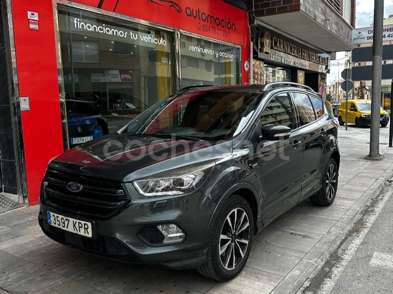 Verde Usado 2019 Ford Kuga ST-Line SUV | 16.500 € - Imagen 1/4