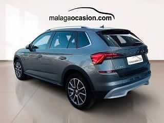Usado Skoda Kamiq 110 CV (80 kW) 2022 Gris SUV