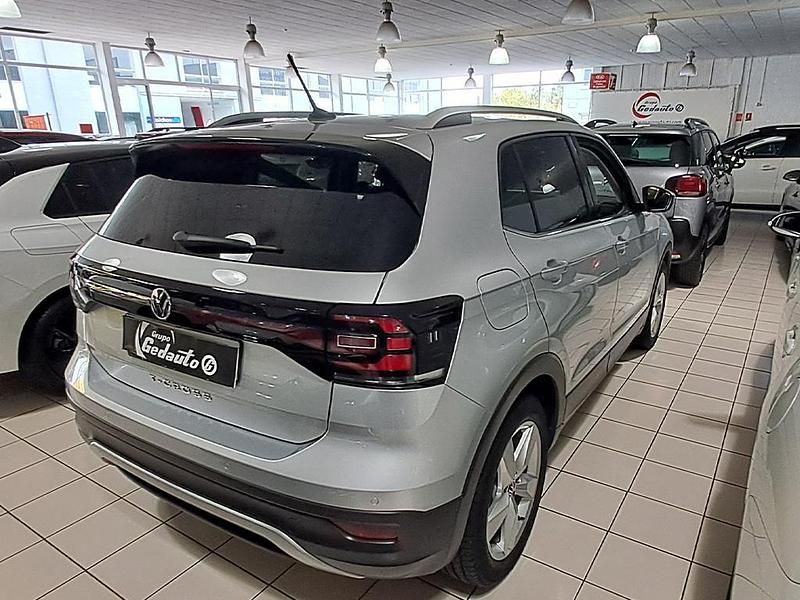 Usado VW T-Cross Sportline 115 CV (84 kW) 2020 Gris SUV