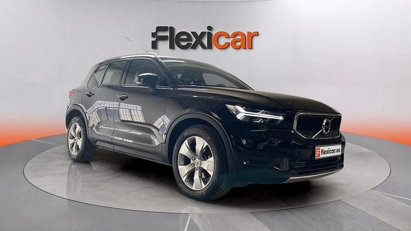 Usado Volvo XC40 Momentum 150 CV (110 kW) 2020 Negro SUV