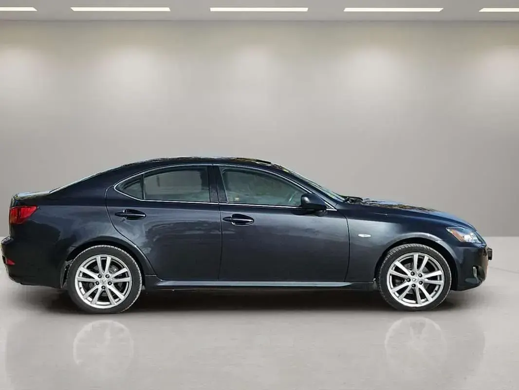 Usado Lexus IS220d Luxury Line 177 CV (130 kW) 2009 Gris Berlina
