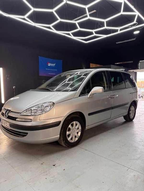 Usado Peugeot 807 109 CV (80 kW) 2005 Gris Monovolumen