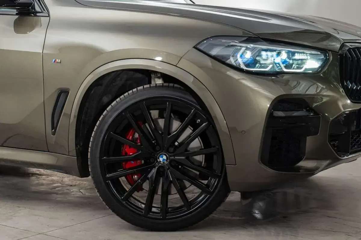 Usado BMW X5 M Comfort Edition 530 CV (389 kW) 2022 Verde SUV