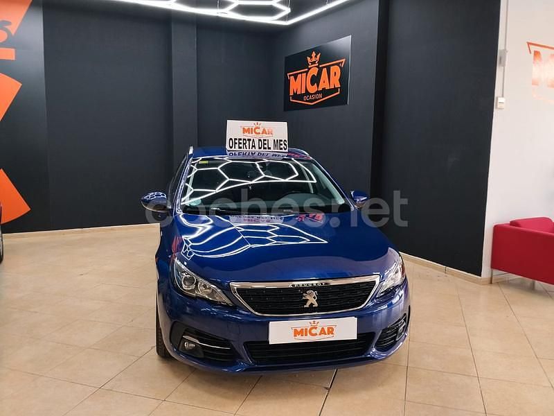 Usado Peugeot 308 Access 100 CV (73 kW) 2018 Azul Berlina