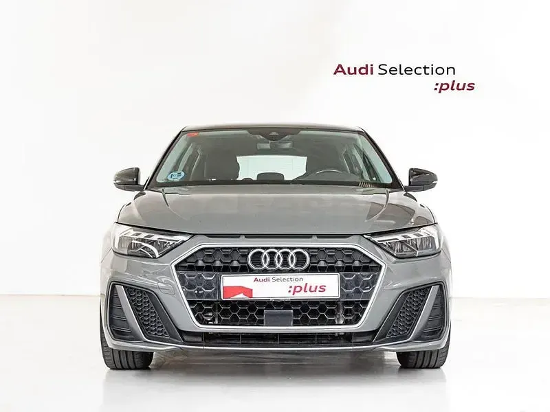 Usado Audi A1 Sportback 110 CV (80 kW) 2023 Gris / plata Utilitario