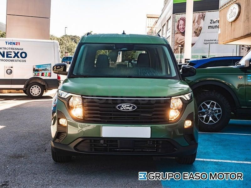 Usado Ford Tourneo Courier Titanium 125 CV (91 kW) 2024 Verde Monovolumen