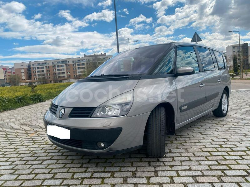 Beige Usado 2004 Renault Grand Espace Privilege Monovolumen | 2860 € - Imagen 1/4