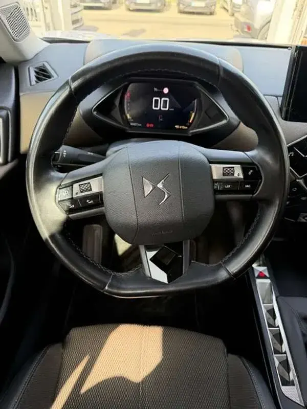 Usado DS Automobiles DS3 Crossback Be Chic 102 CV (75 kW) 2020 Blanco SUV