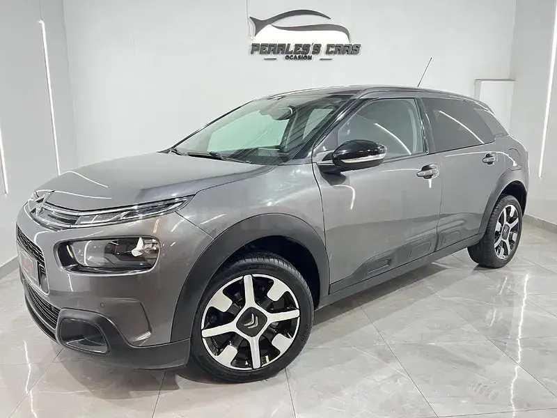 Usado Citroën C4 Cactus Shine 102 CV (75 kW) 2019 Gris / plata Utilitario