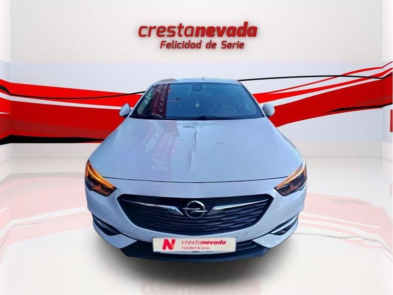 Usado Opel Insignia Selective 136 CV (100 kW) 2019 Blanco
