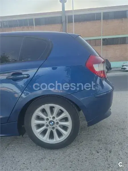 Usado BMW 118 122 CV (89 kW) 2006 Azul Utilitario