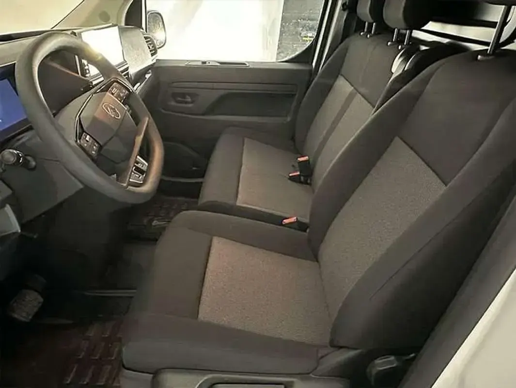 Usado Citroën Jumpy 147 CV (108 kW) 2024 Blanco Monovolumen
