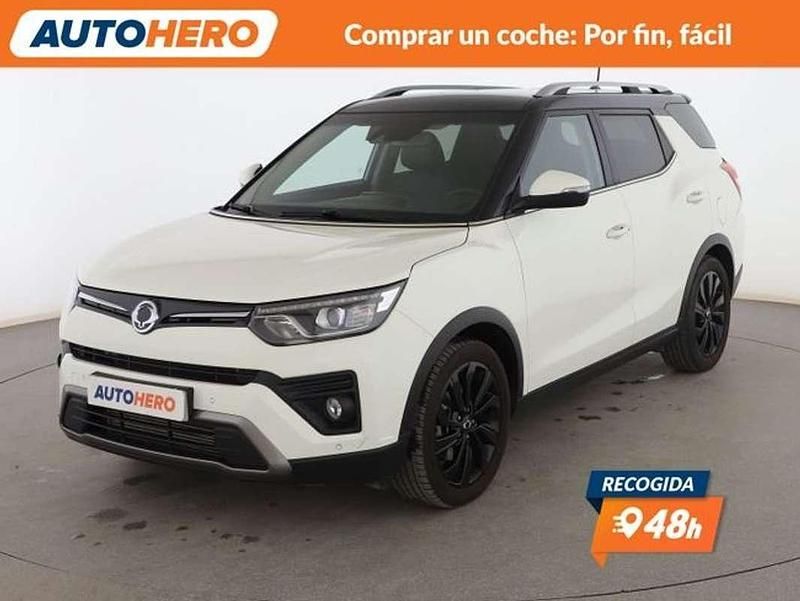 Usado Ssangyong (KGM) Tivoli Limited 163 CV (119 kW) 2021 Blanco SUV
