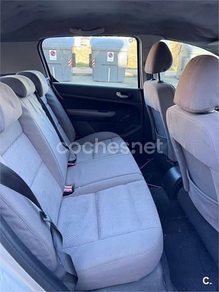 Usado Peugeot 307 90 CV (66 kW) 2003 Gris / plata Berlina