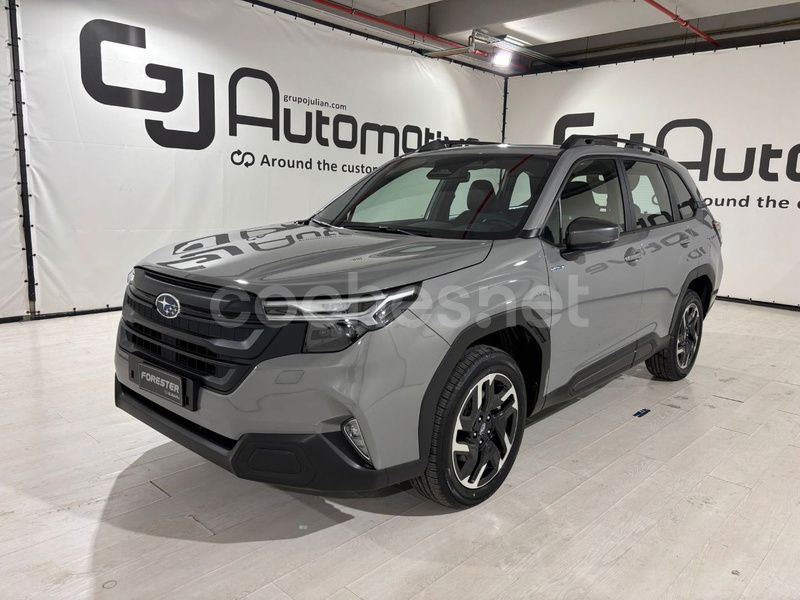 Gris / plata Nuevo 2025 Subaru Forester Active SUV | 39.800 € (Precio justo) - Imagen 1/4