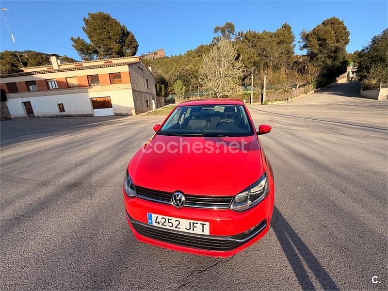 Usado VW Polo 95 CV (69 kW) 2015 Rojo Berlina