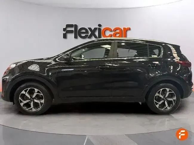 Usado Kia Sportage 136 CV (100 kW) 2021 Negro SUV
