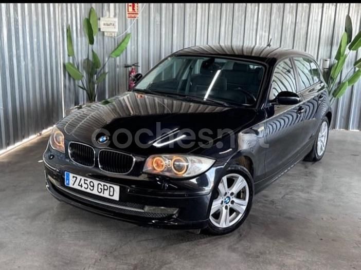 Negro Usado 2009 BMW 118 Utilitario | 7800 € (Precio justo) - Imagen 1/4