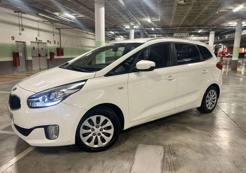 Usado Kia Carens 116 CV (85 kW) 2016 Blanco Monovolumen