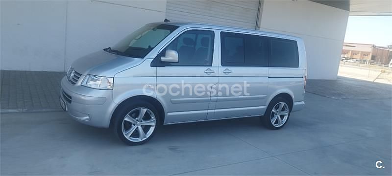 Usado VW Multivan Comfortline 130 CV (95 kW) 2004 Gris / plata Van