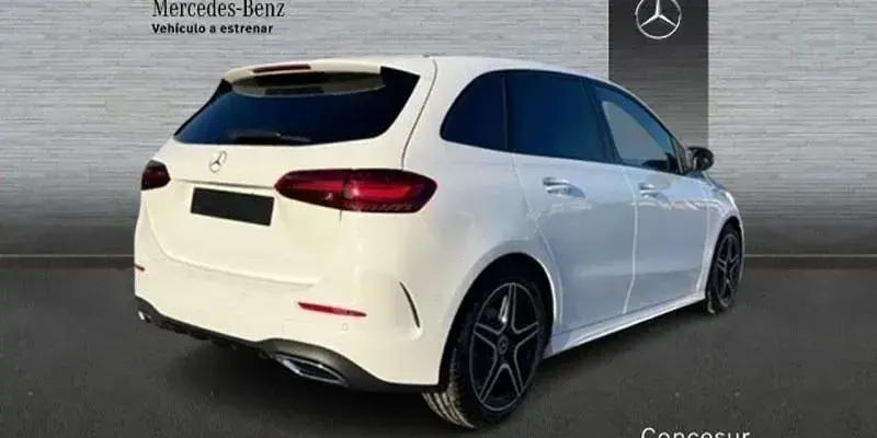 Usado Mercedes B250e 218 CV (160 kW) 2025 Blanco Utilitario