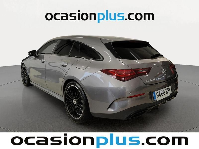 Usado Mercedes CLA220 190 CV (139 kW) 2024 Gris Berlina