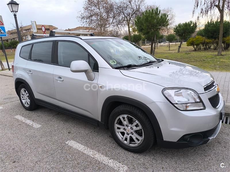 Gris / plata Usado 2012 Chevrolet Orlando LT Monovolumen | 7000 € (Precio justo) - Imagen 1/4