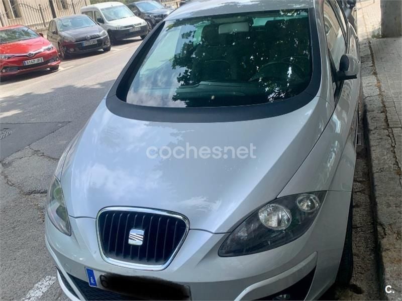 Gris / plata Usado 2014 Seat Altea Reference Monovolumen | 7100 € (Precio justo) - Imagen 1/4