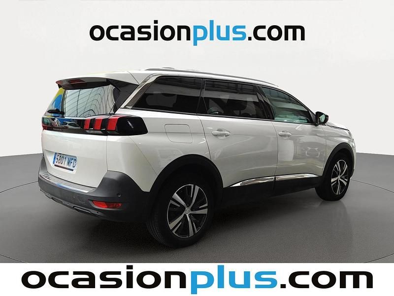 Usado Peugeot 5008 Allure 131 HP (96 kW) 2023 Branco SUV