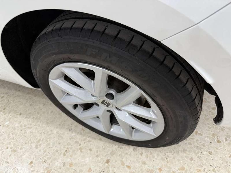 Usado Seat Leon Style 116 CV (85 kW) 2021 Blanco Utilitario