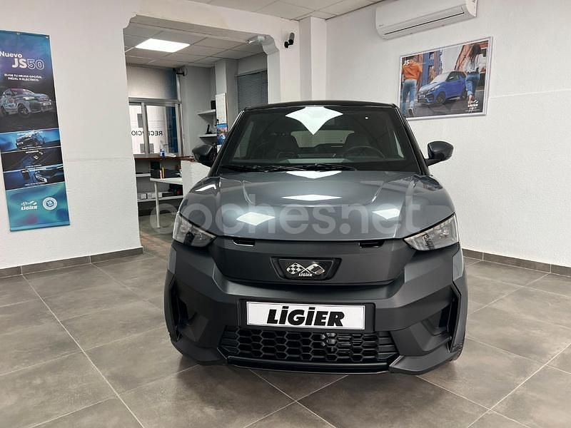 Nuevo Ligier JS50 2025 Negro Utilitario