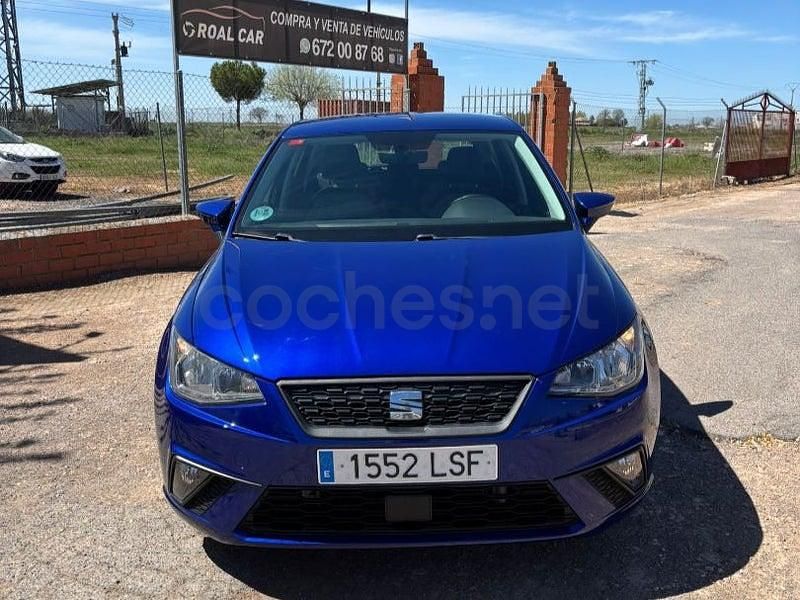 Usado Seat Ibiza Style Plus 110 CV (80 kW) 2021 Azul Utilitario