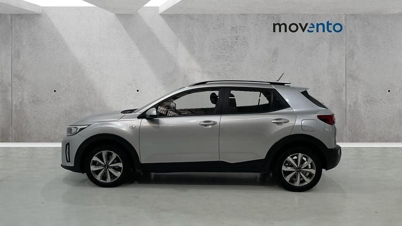 Usado Kia Stonic 84 CV (61 kW) 2023 Gris SUV