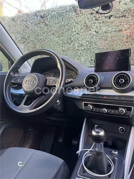 Usado Audi Q2 Advanced Plus 116 CV (85 kW) 2019 Gris / plata SUV