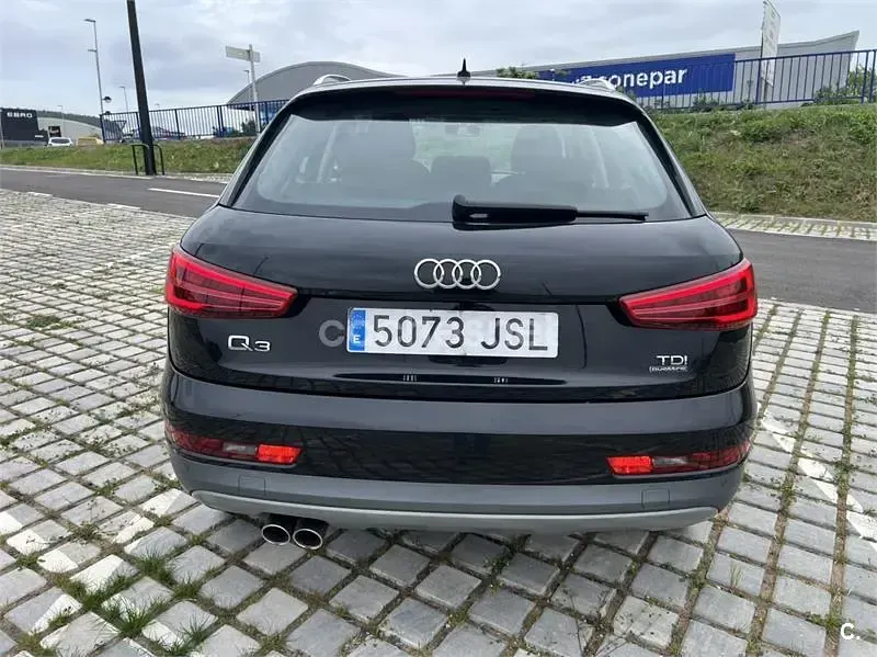 Käytetty Audi Q3 Design 150 HP (110 kW) 2016 Musta Katumaasturi