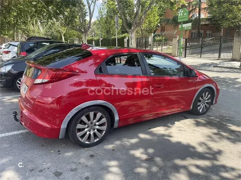 Usado Honda Civic Lifestyle 142 CV (104 kW) 2014 Rojo Berlina
