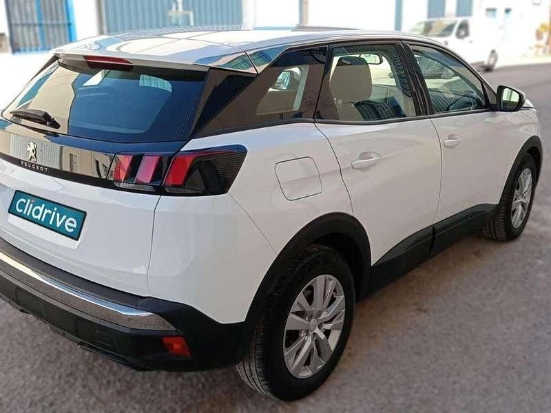 Usado Peugeot 3008 Active 131 CV (96 kW) 2018 Blanco Monovolumen