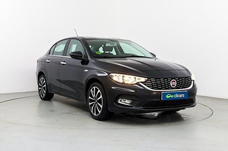 Usado Fiat Tipo Lounge 95 CV (69 kW) 2017 Negro Berlina