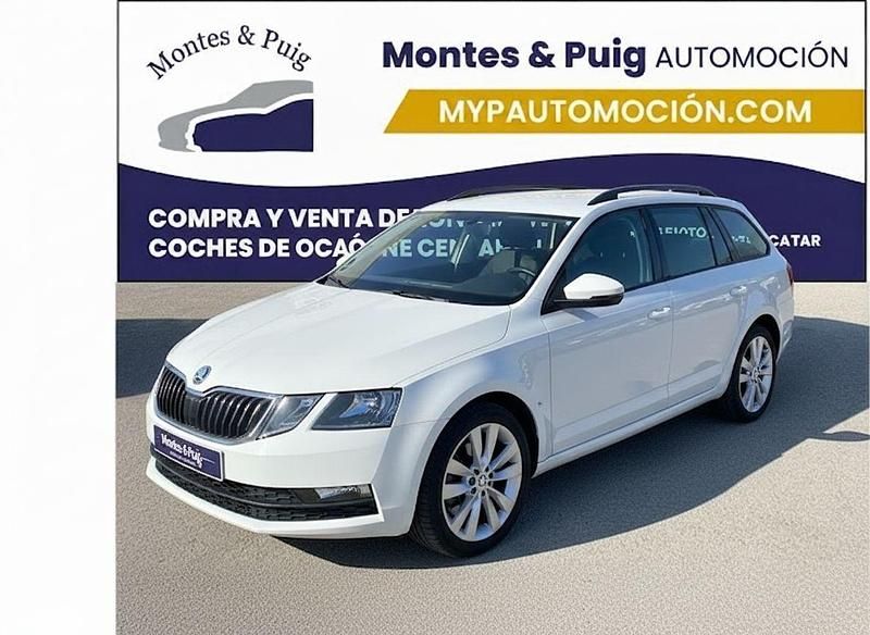 Usado Skoda Octavia Ambition 115 CV (84 kW) 2020 Blanco