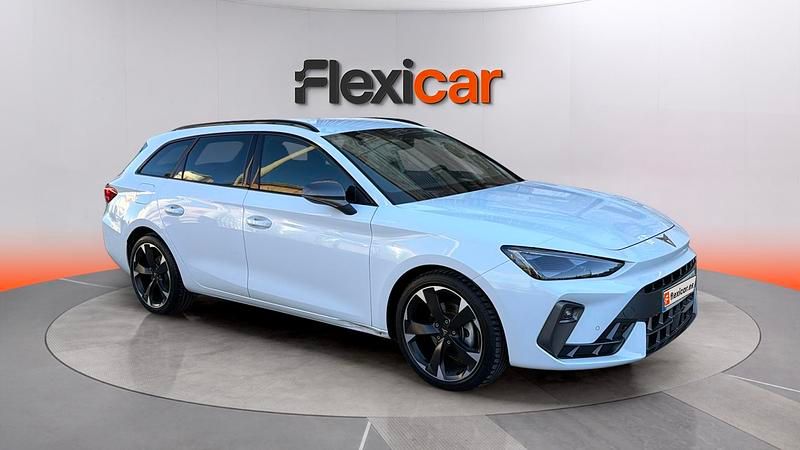 Usado Cupra Leon 150 CV (110 kW) 2025 Blanco Familiar