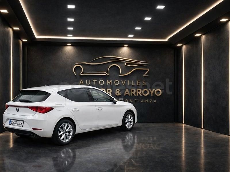 Usado Seat Leon Style 115 CV (84 kW) 2021 Blanco Berlina