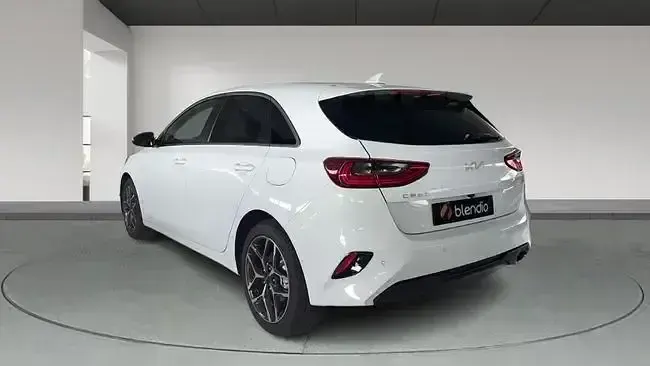 Nuevo Kia Ceed 100 CV (73 kW) 2025 Blanco Utilitario