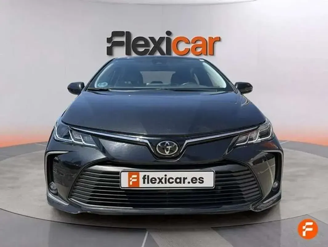 Usado Toyota Corolla 125 CV (91 kW) 2023 Negro Berlina