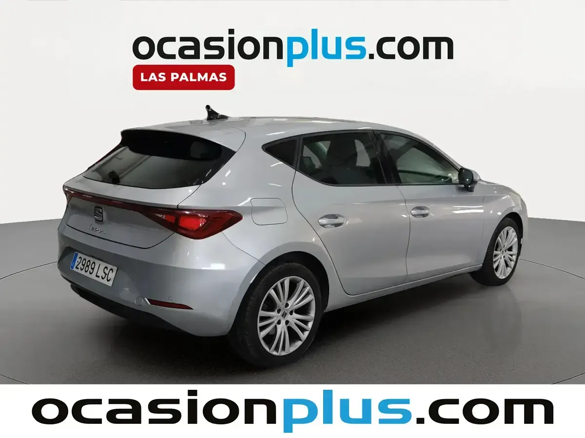Usado Seat Leon Style 115 CV (84 kW) 2021 Gris