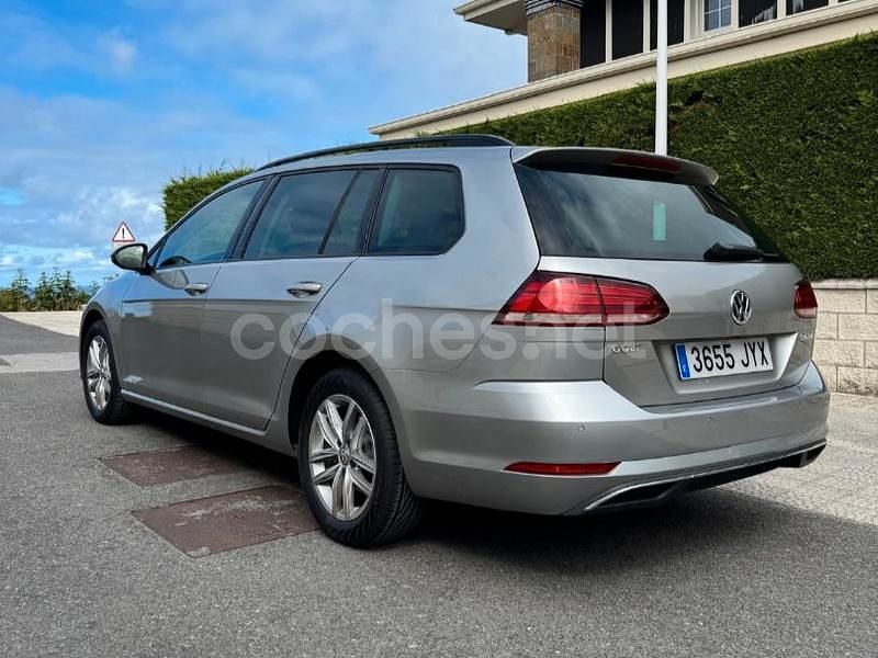 Usado VW Golf VII Advance 150 CV (110 kW) 2017 Beige Familiar