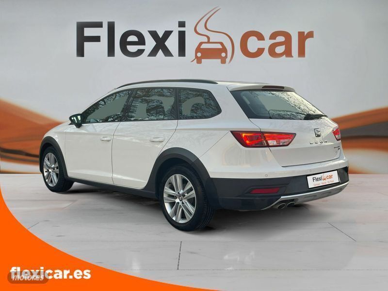 Usado Seat Leon X-Perience 4Drive 110 CV (80 kW) 2016 Blanco Familiar