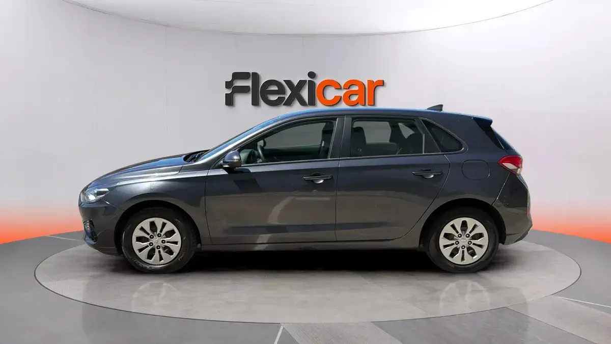 Begagnad Hyundai i30 110 HK (80 kW) 2022 Grå Sedan